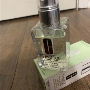 Clinique Hydrating Jelly Gel with Pump 4.2oz